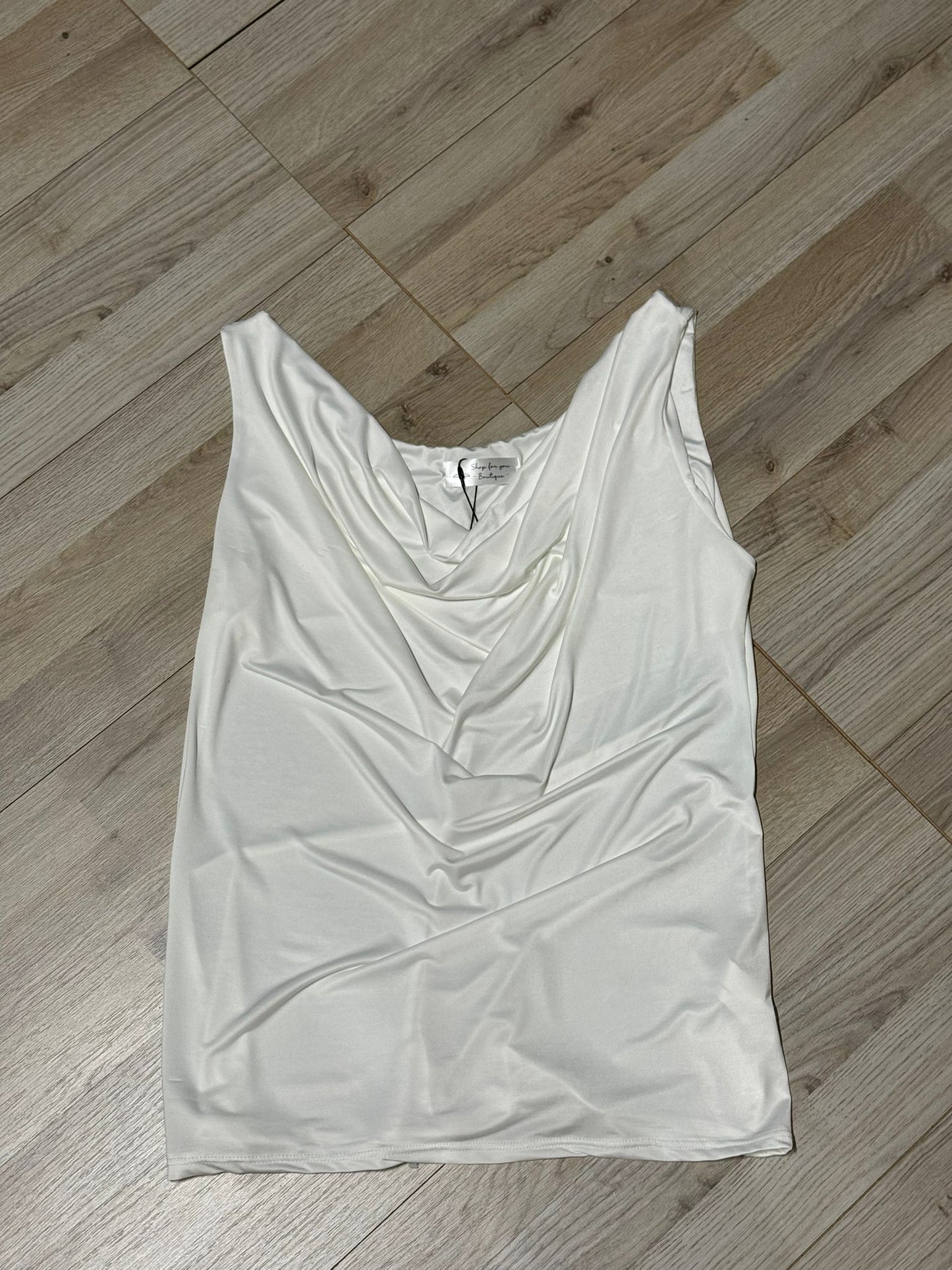 Maglia scollo a boccale bianca