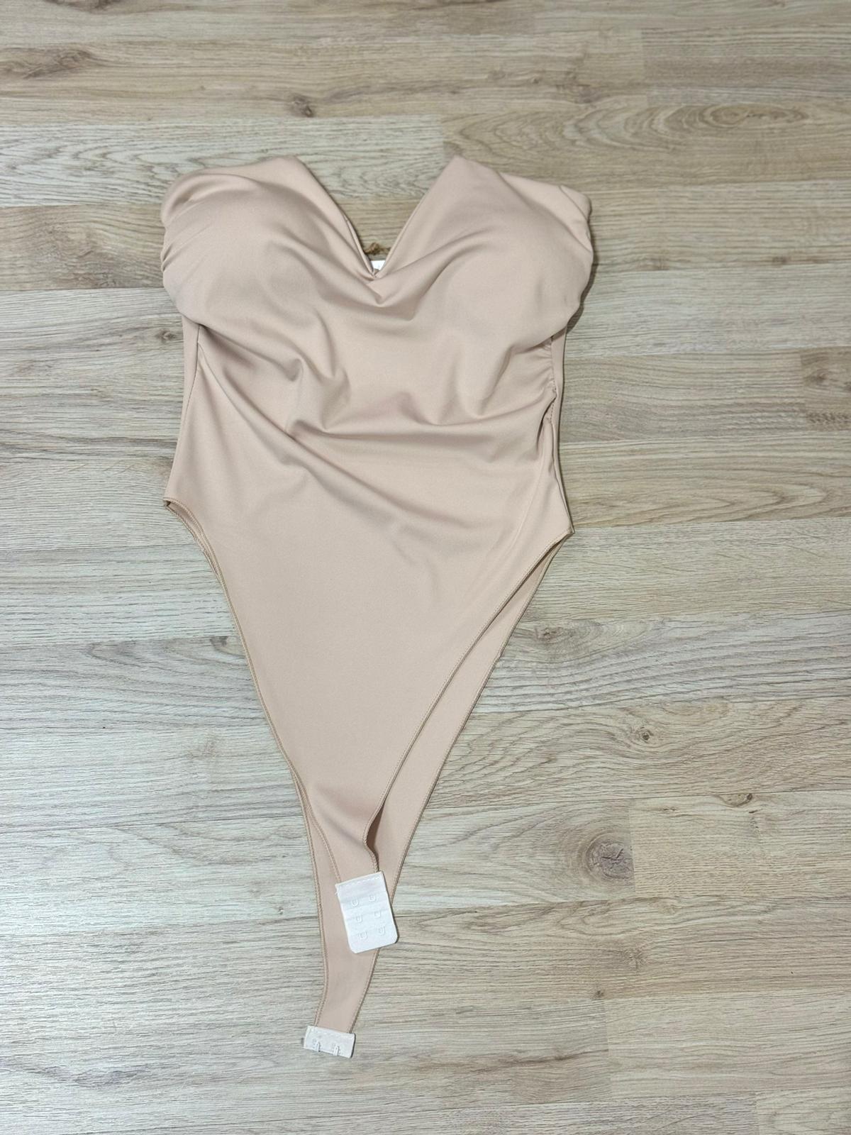 Body scollo v beige