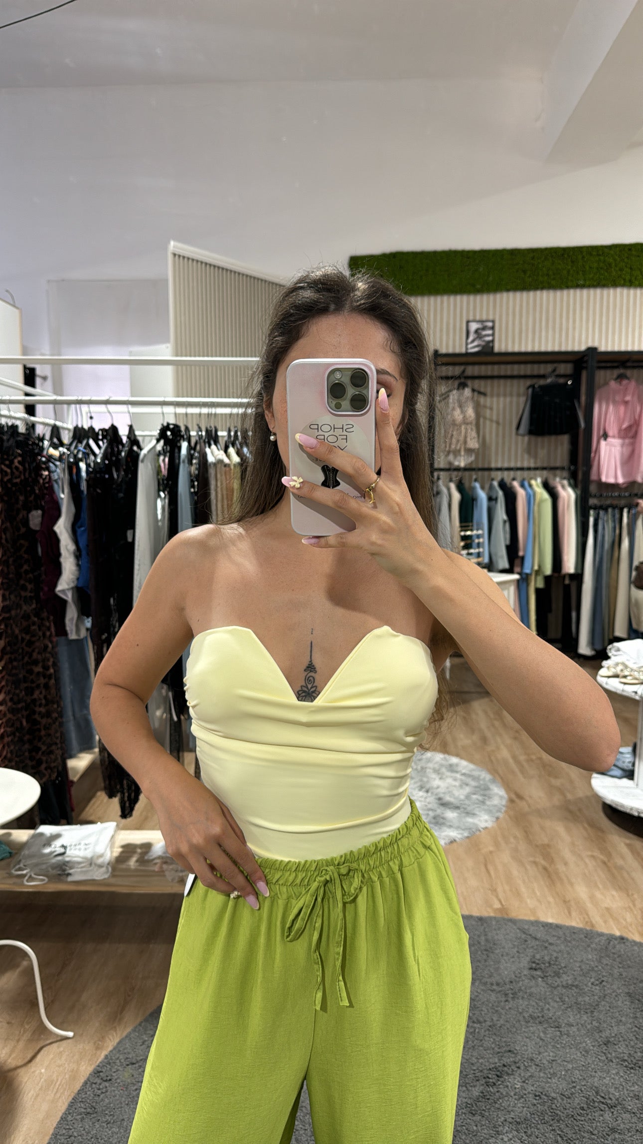 Body scollo v yellow