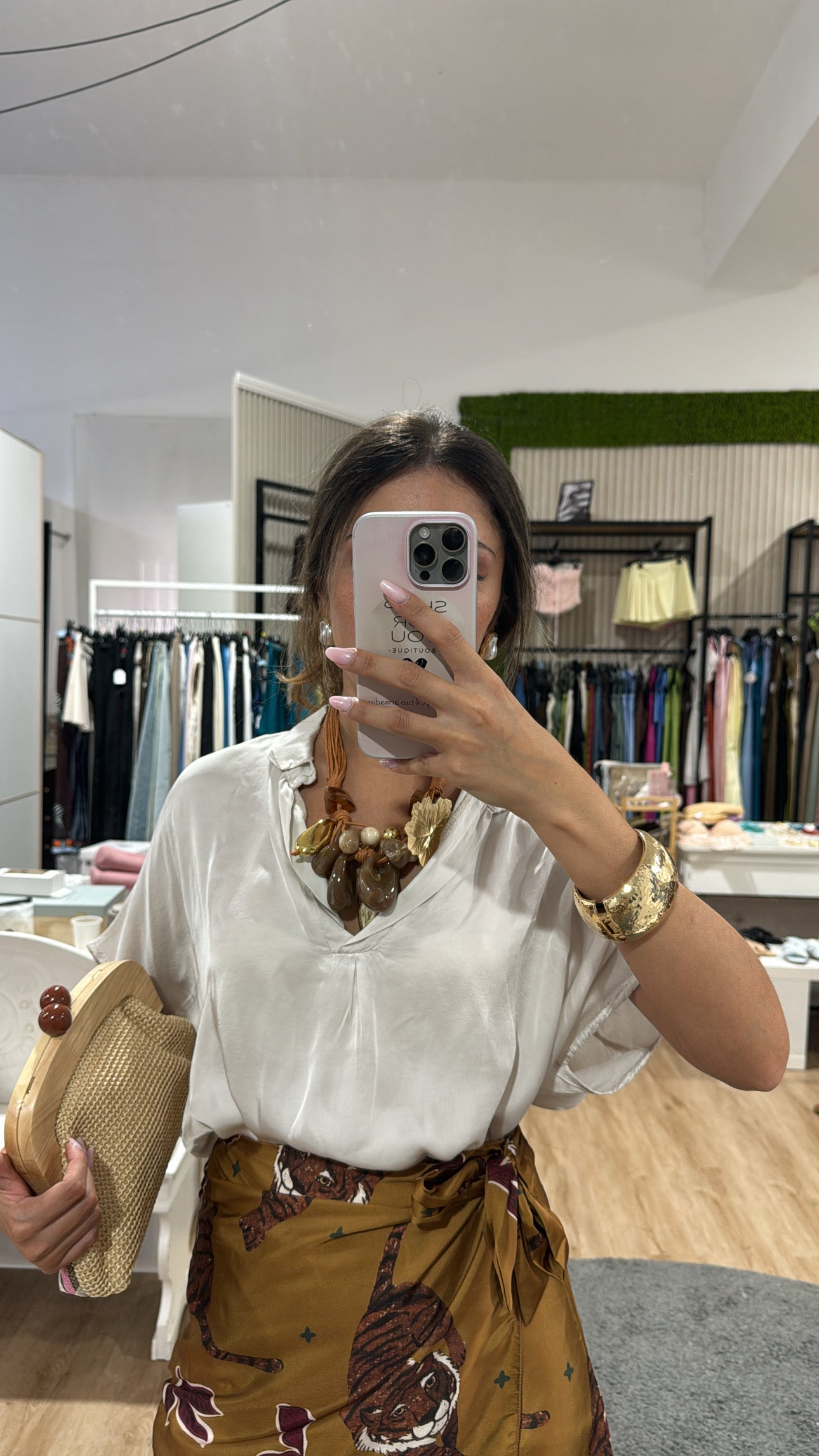 Blusa Ester in raso bianco sporco