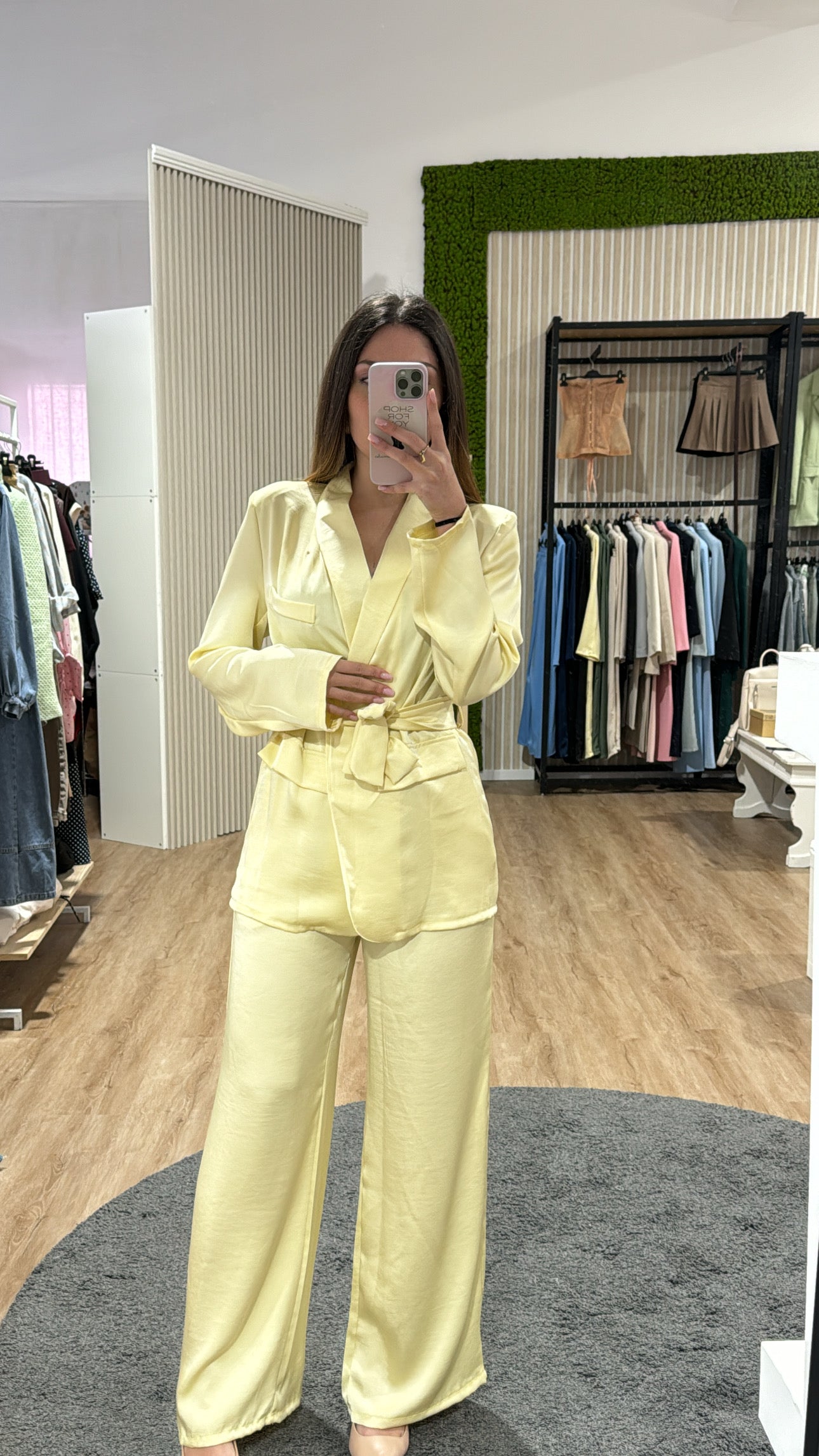 Tailleur raso Millie giallo burro