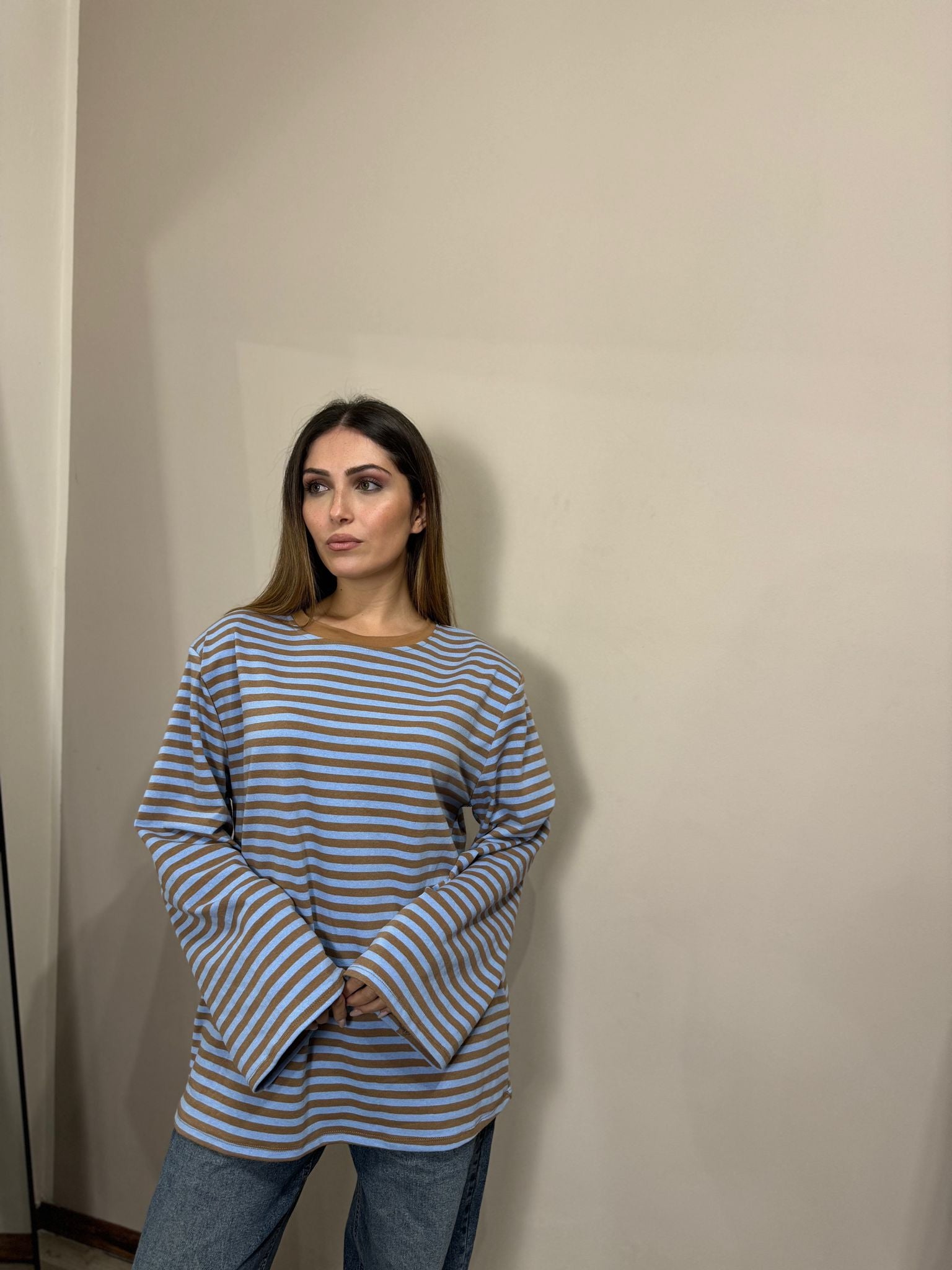 Maglia Laura over lunga con spalline choco/azzurro