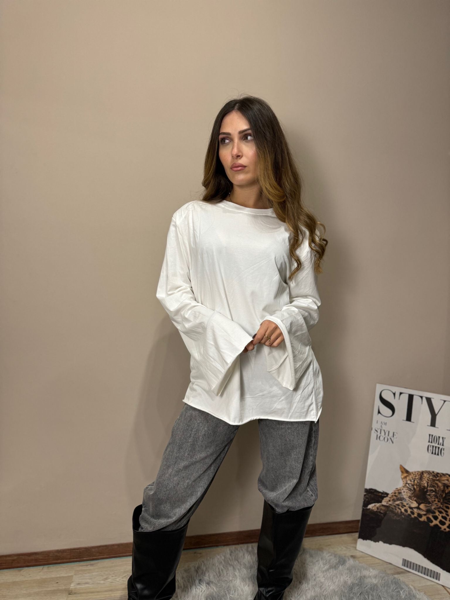 Maglia spalline over white