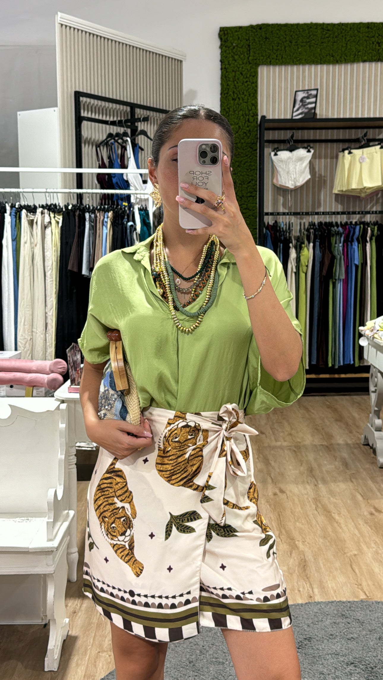 Blusa Ester in raso lime