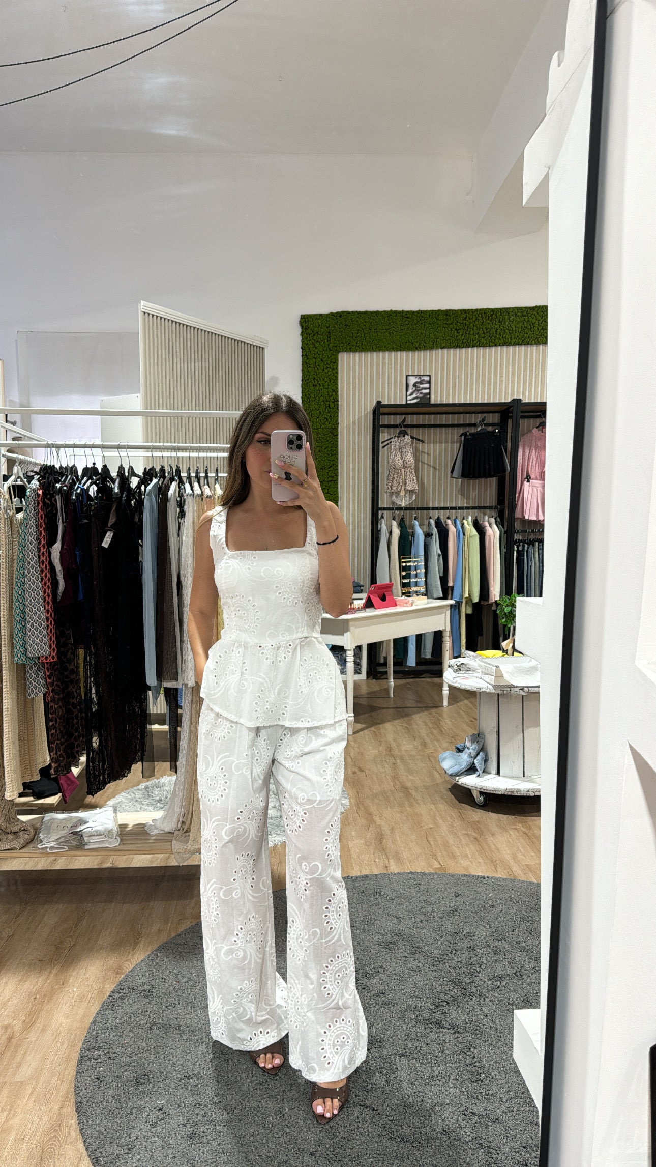Coordinato Daly white