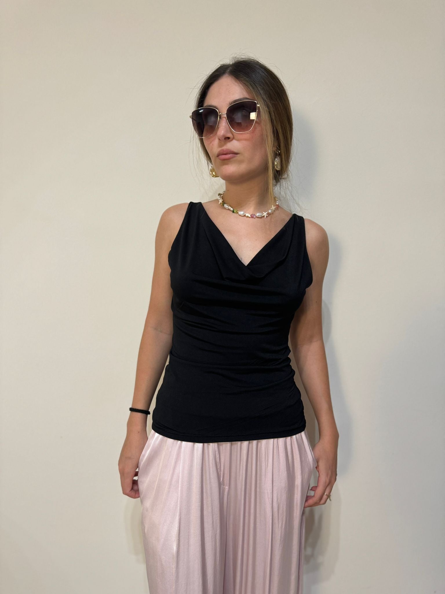 Maglia scollo a boccale nera