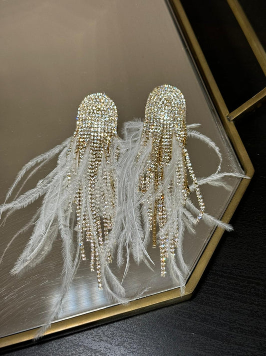 Orecchini Caroline strass e piume