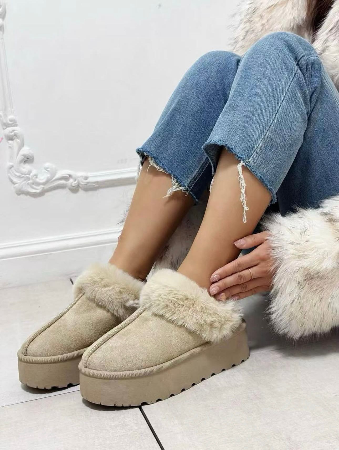 Scarpa Sabot modello UGG crema