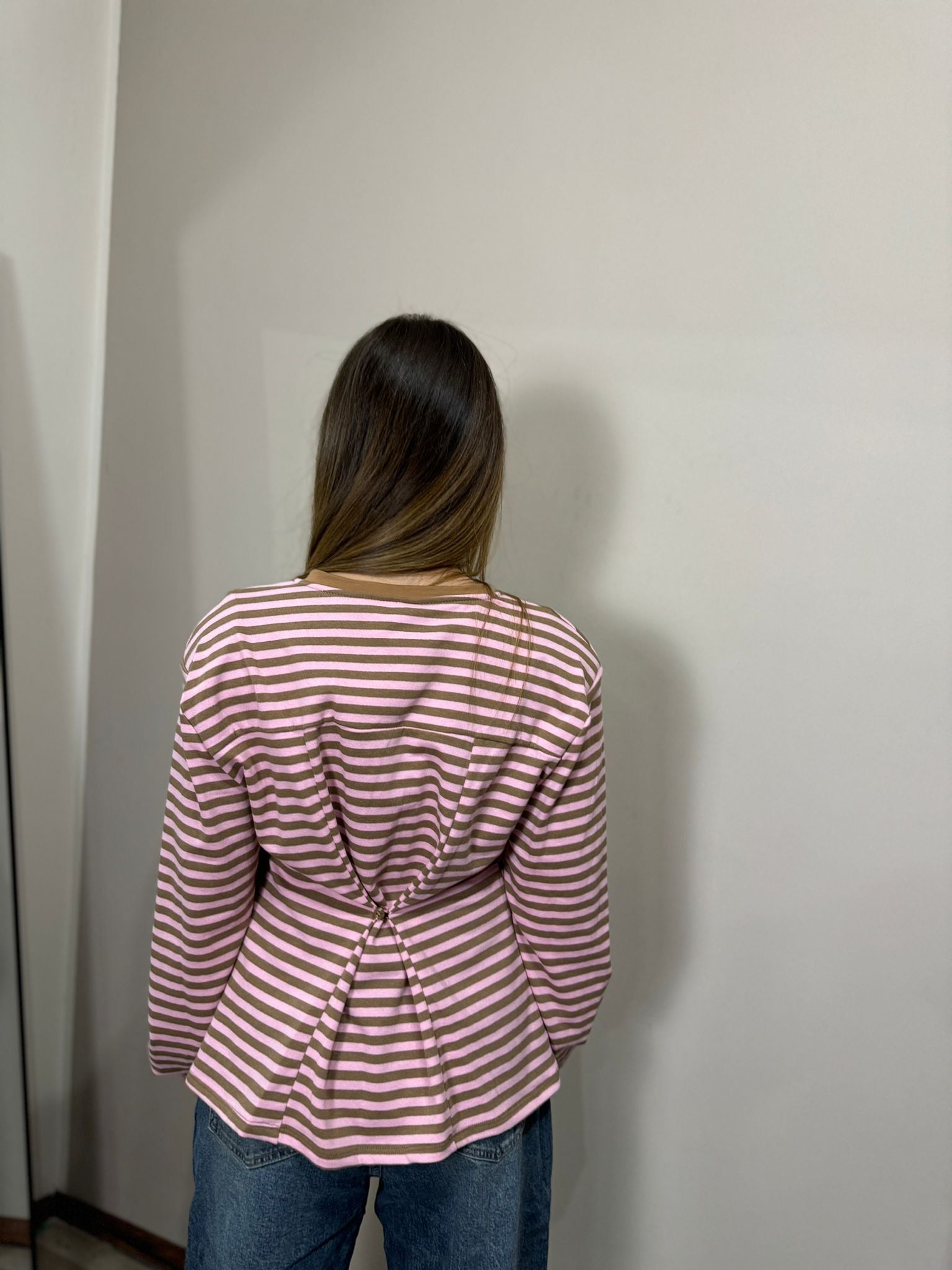 Maglia Alessia con spalline e bottoncino choco/pink