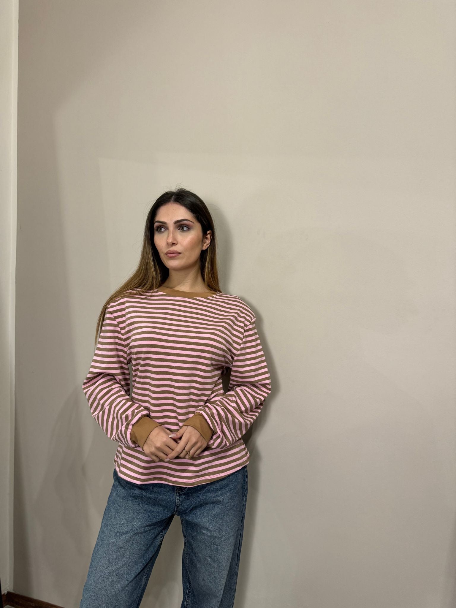 Maglia Alessia con spalline e bottoncino choco/pink